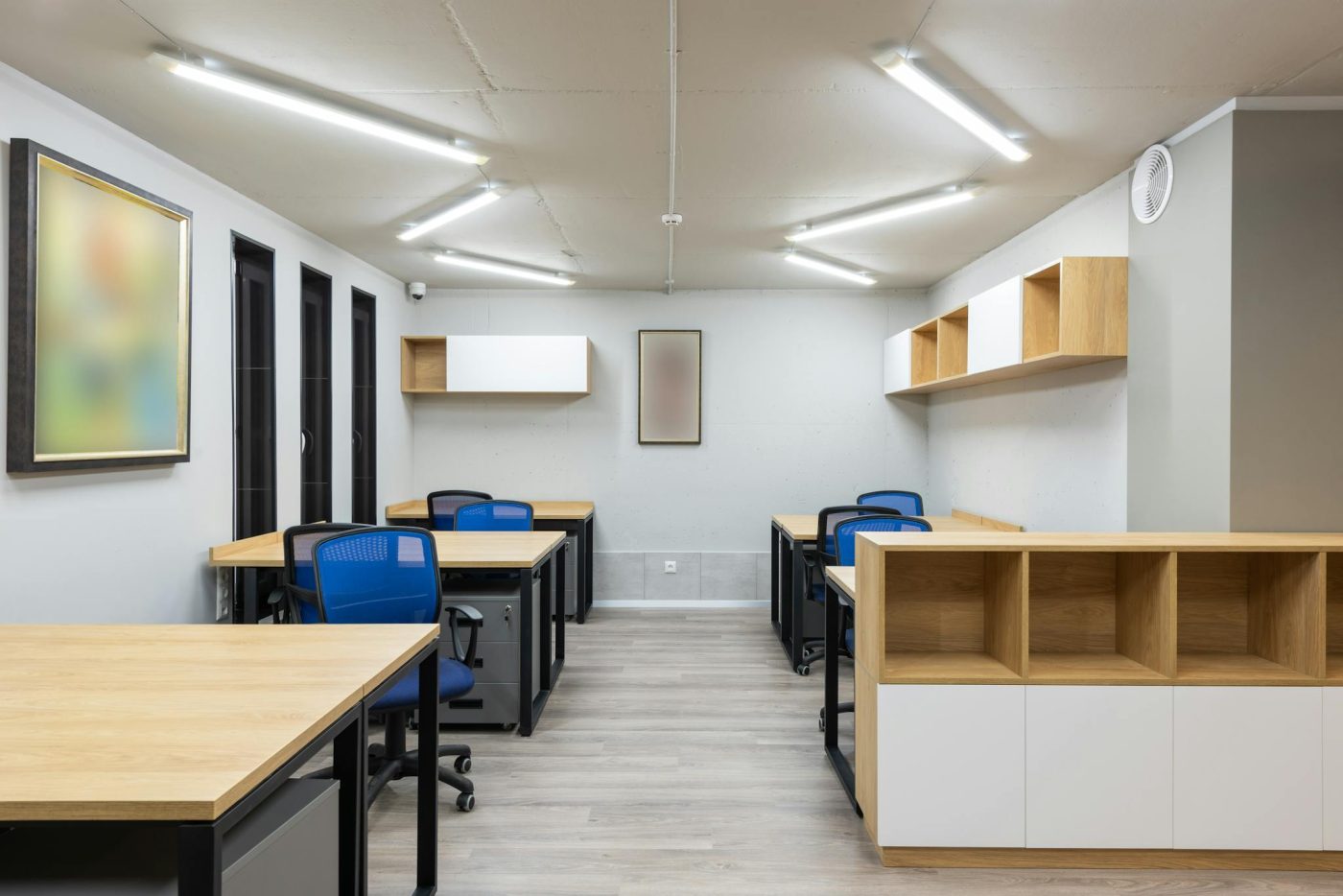 White Cubicle With Rolling Chairs